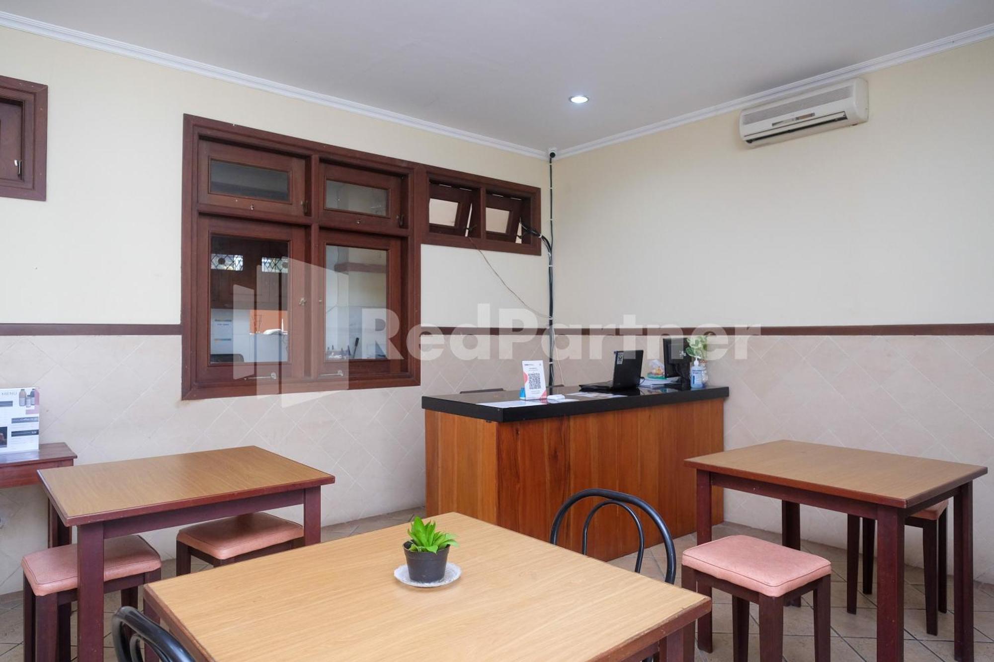 Griya Fatima Mitra Reddoorz Near Ugm Hotel Kejayan Bagian luar foto