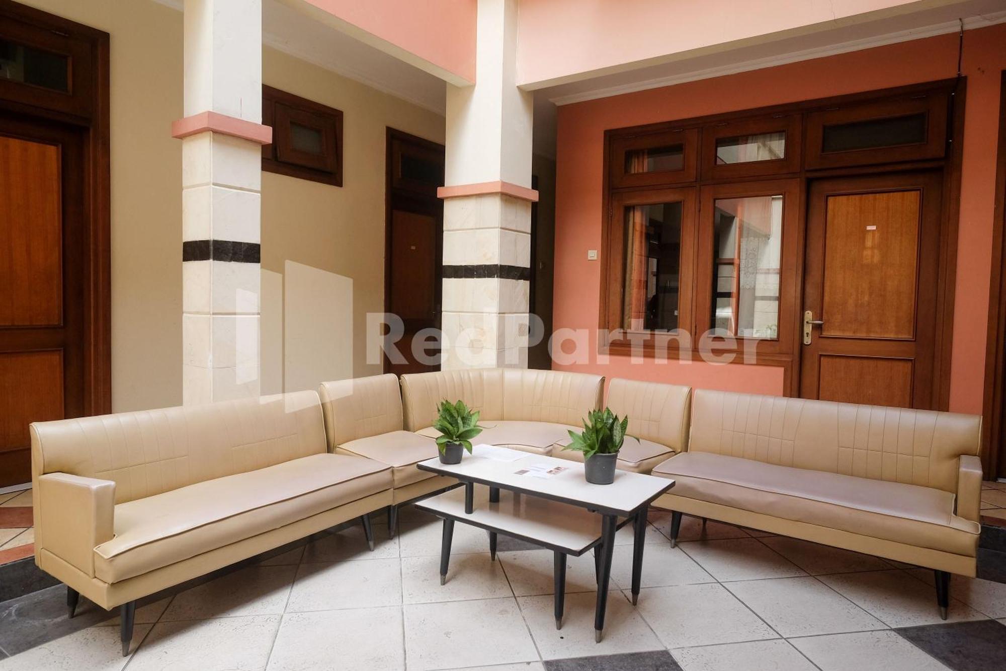 Griya Fatima Mitra Reddoorz Near Ugm Hotel Kejayan Bagian luar foto
