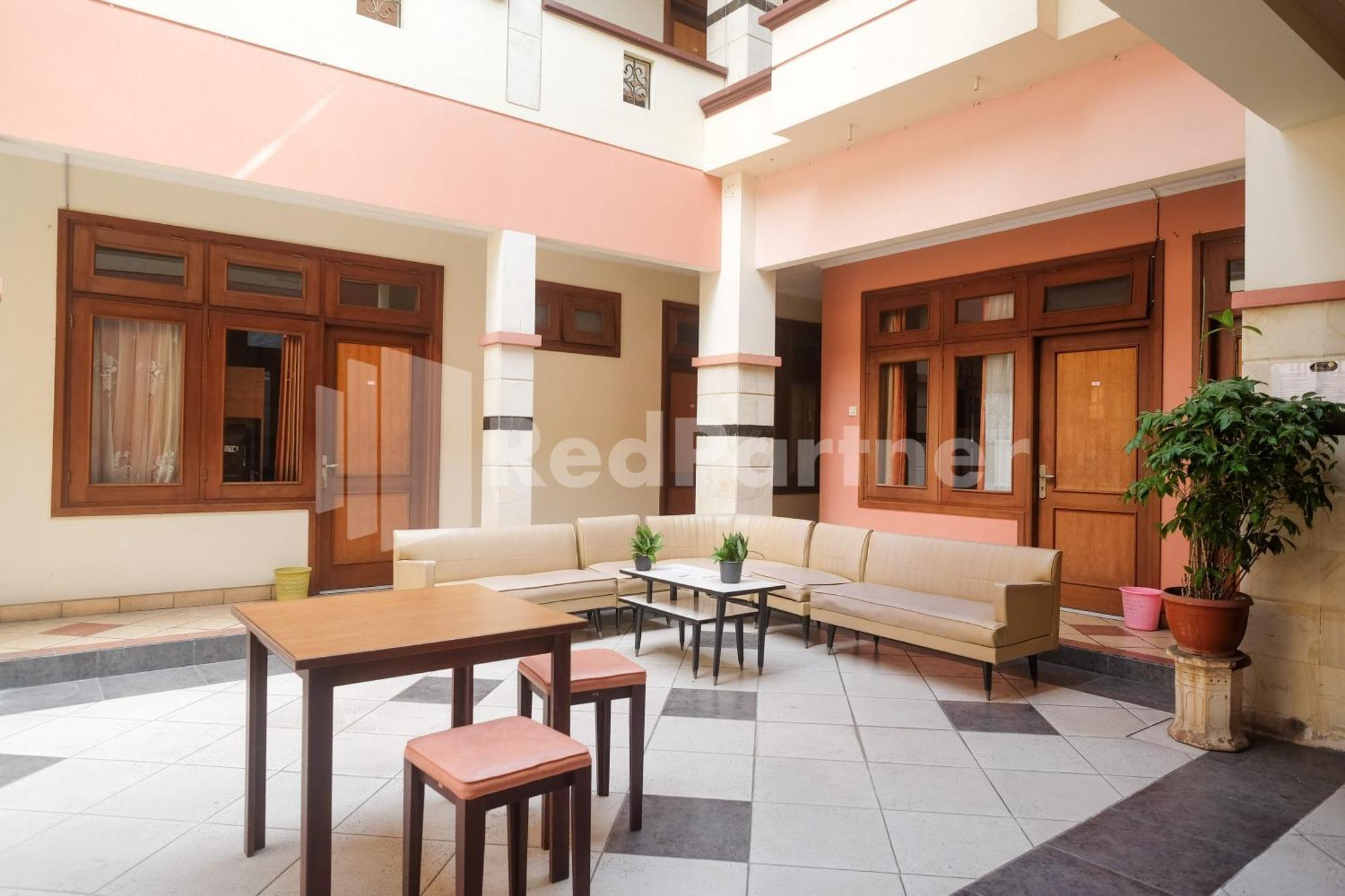 Griya Fatima Mitra Reddoorz Near Ugm Hotel Kejayan Bagian luar foto